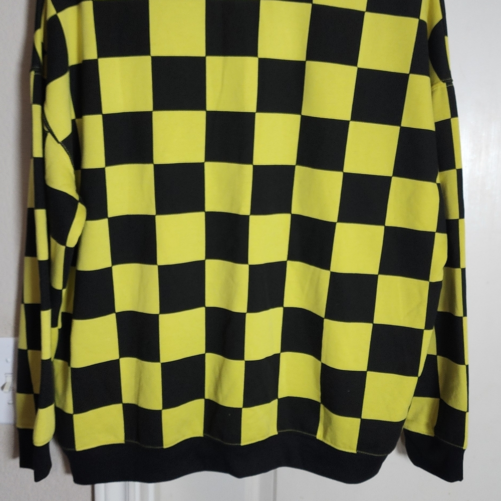 Yellow and Black Checkerboard Crewneck Sweater Peanuts Snoopy - Picture 5 of 7